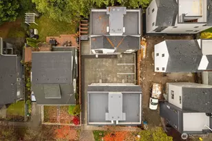 939 N 87th St, Seattle, WA 98103 - Photo 32