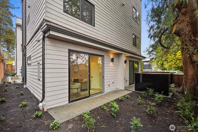939 N 87th Street #A, Seattle, WA 98103 - Photo 24