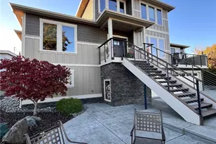 7940 Beach Dr E, Port Orchard, WA 98366 - Photo 2