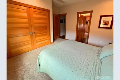 7940 Beach Drive E, Port Orchard, WA 98366 - Photo 16