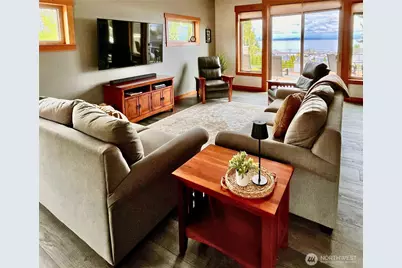 7940 Beach Drive E, Port Orchard, WA 98366 - Photo 8