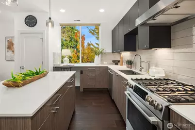 8340 Mary Avenue NW #D, Seattle, WA 98117 - Photo 10