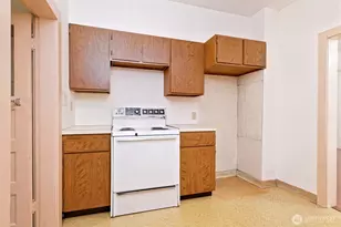 1018 W Cota St, Shelton, WA 98584 - Photo 14