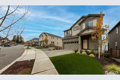 1002 121st Avenue SE, Lake Stevens, WA 98258 - Photo 2