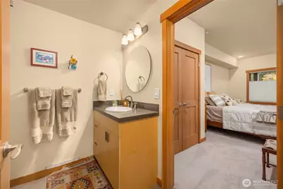 620 NE Vineyard Lane #B302, Winslow, WA 98110 - Photo 20