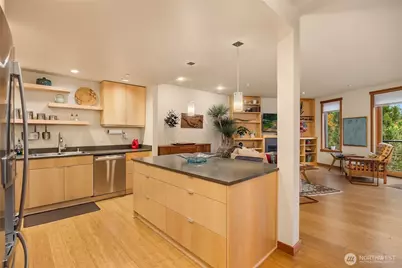 620 NE Vineyard Lane #B302, Winslow, WA 98110 - Photo 16