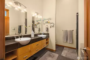 620 NE Vineyard Ln, Winslow, WA 98110 - Photo 26