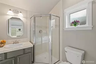 4535 NE 55th St, Seattle, WA 98105 - Photo 4