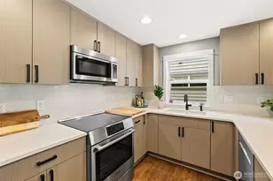 4535 NE 55th St, Seattle, WA 98105 - Photo 6