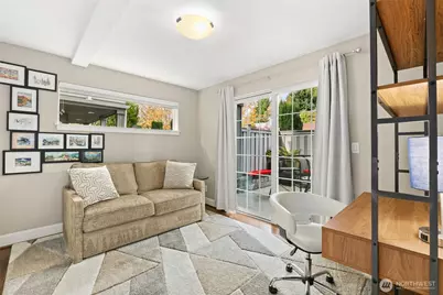 4535 NE 55th Street, Seattle, WA 98105 - Photo 2