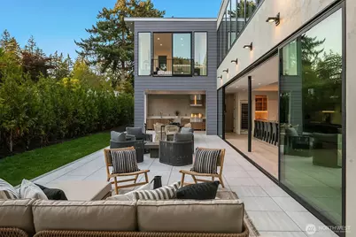 7626 NE 10th Street, Medina, WA 98039 - Photo 14