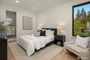 7626 NE 10th St, Medina, WA 98039 - Photo 32