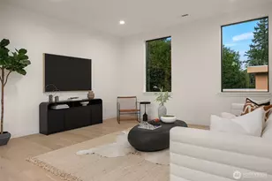 7626 NE 10th St, Medina, WA 98039 - Photo 28