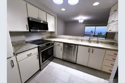 1735 W Sunn Fjord Lane #I-104, Bremerton, WA 98312 - Photo 6