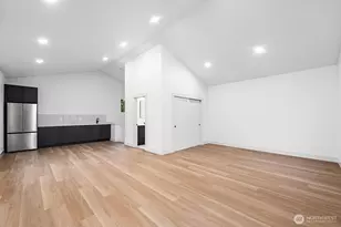 10813 24th Ave NE, Seattle, WA 98125 - Photo 32