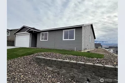 2340 2nd Street SE, East Wenatchee, WA 98802 - Photo 1