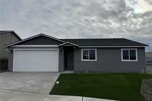 2340 2nd St SE, East Wenatchee, WA 98802 - Photo 2