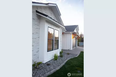 146 33rd Street, East Wenatchee, WA 98802 - Photo 4