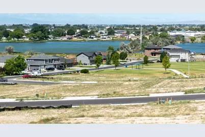 1804 S Division Street, Moses Lake, WA 98837 - Photo 2