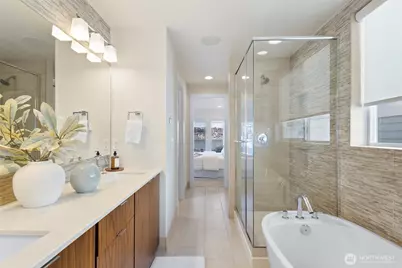 2212 Franklin Avenue E #B, Seattle, WA 98102 - Photo 12
