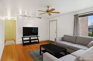 3906 S Morgan St, Seattle, WA 98118 - Photo 4