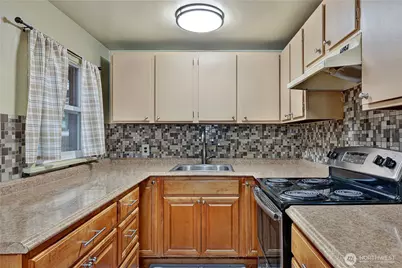 3906 S Morgan Street, Seattle, WA 98118 - Photo 6