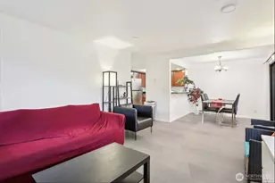 705 NE 143rd Ave, Bellevue, WA 98007 - Photo 2