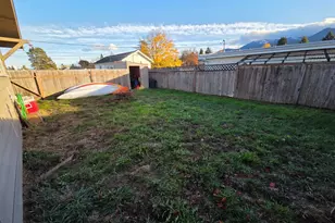 2213 Laurel St, Port Angeles, WA 98362 - Photo 22