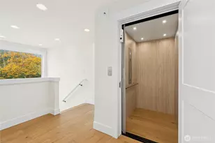 15001 NE 8th St, Bellevue, WA 98007 - Photo 30