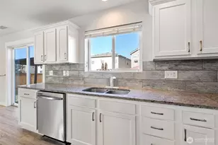 9547 187th St Ct E, Puyallup, WA 98375 - Photo 6