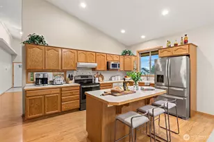 537 Chrisand Ln, Wenatchee, WA 98801 - Photo 2