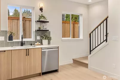 3404 33rd Avenue W, Seattle, WA 98199 - Photo 16