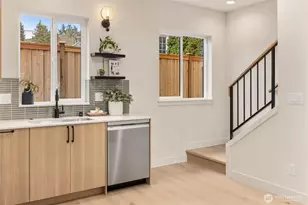 3404 33rd Ave W, Seattle, WA 98199 - Photo 16