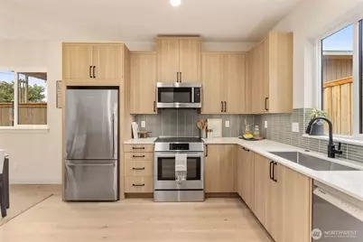 3404 33rd Avenue W, Seattle, WA 98199 - Photo 14