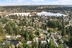 7901 240th St SW, Edmonds, WA 98026 - Photo 8