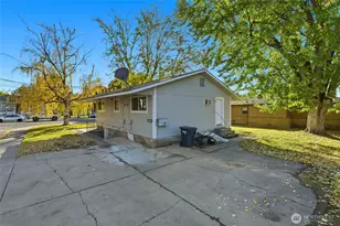 303 NE Ash Ave, College Place, WA 99324 - Photo 22