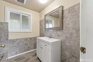 303 NE Ash Ave, College Place, WA 99324 - Photo 6