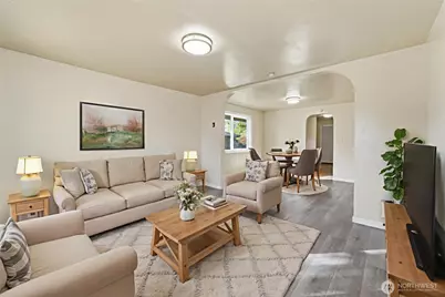 303 NE Ash Avenue, College Place, WA 99324 - Photo 2