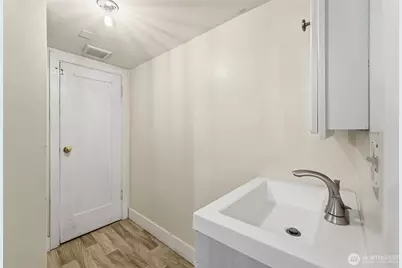 303 NE Ash Avenue, College Place, WA 99324 - Photo 14