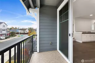 1307 141st Pl SW, Lynnwood, WA 98087 - Photo 8