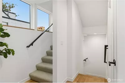 225 24th Avenue, Seattle, WA 98122 - Photo 14