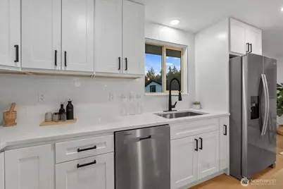 6651 E Grandview Avenue, Tacoma, WA 98404 - Photo 14