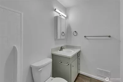 10502 108th Avenue SW, Tacoma, WA 98498 - Photo 12