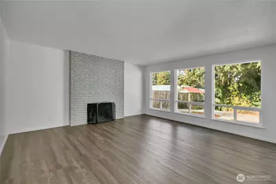 10502 108th Avenue SW, Tacoma, WA 98498 - Photo 4