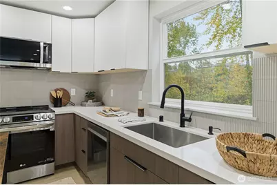 11831 59th Avenue S #A, Seattle, WA 98178 - Photo 6