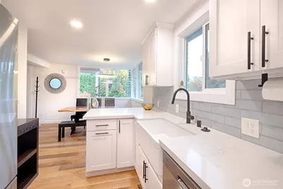 4521 SW Henderson Street, Seattle, WA 98136 - Photo 12