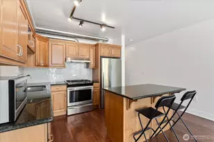 530 Broadway E, Seattle, WA 98102 - Photo 16
