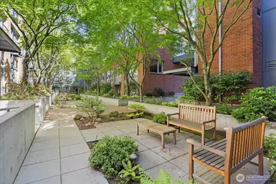 530 Broadway E #406, Seattle, WA 98102 - Photo 34