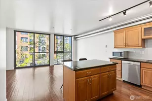 530 Broadway E, Seattle, WA 98102 - Photo 8