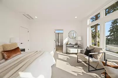 12037 Fremont Avenue N #1 & 2, Seattle, WA 98133 - Photo 12